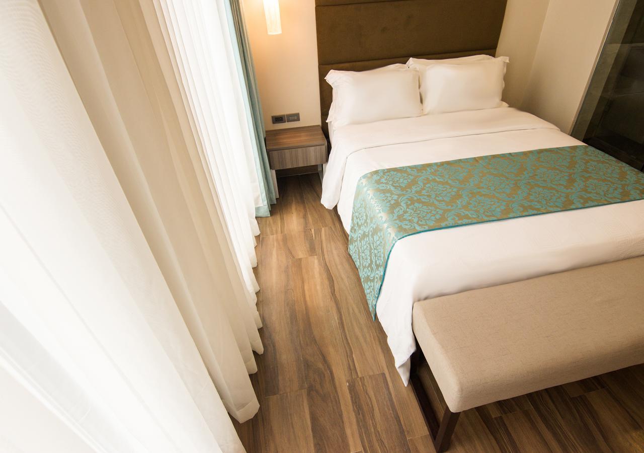 Goldberry Lite Hotel Iloilo City Bagian luar foto