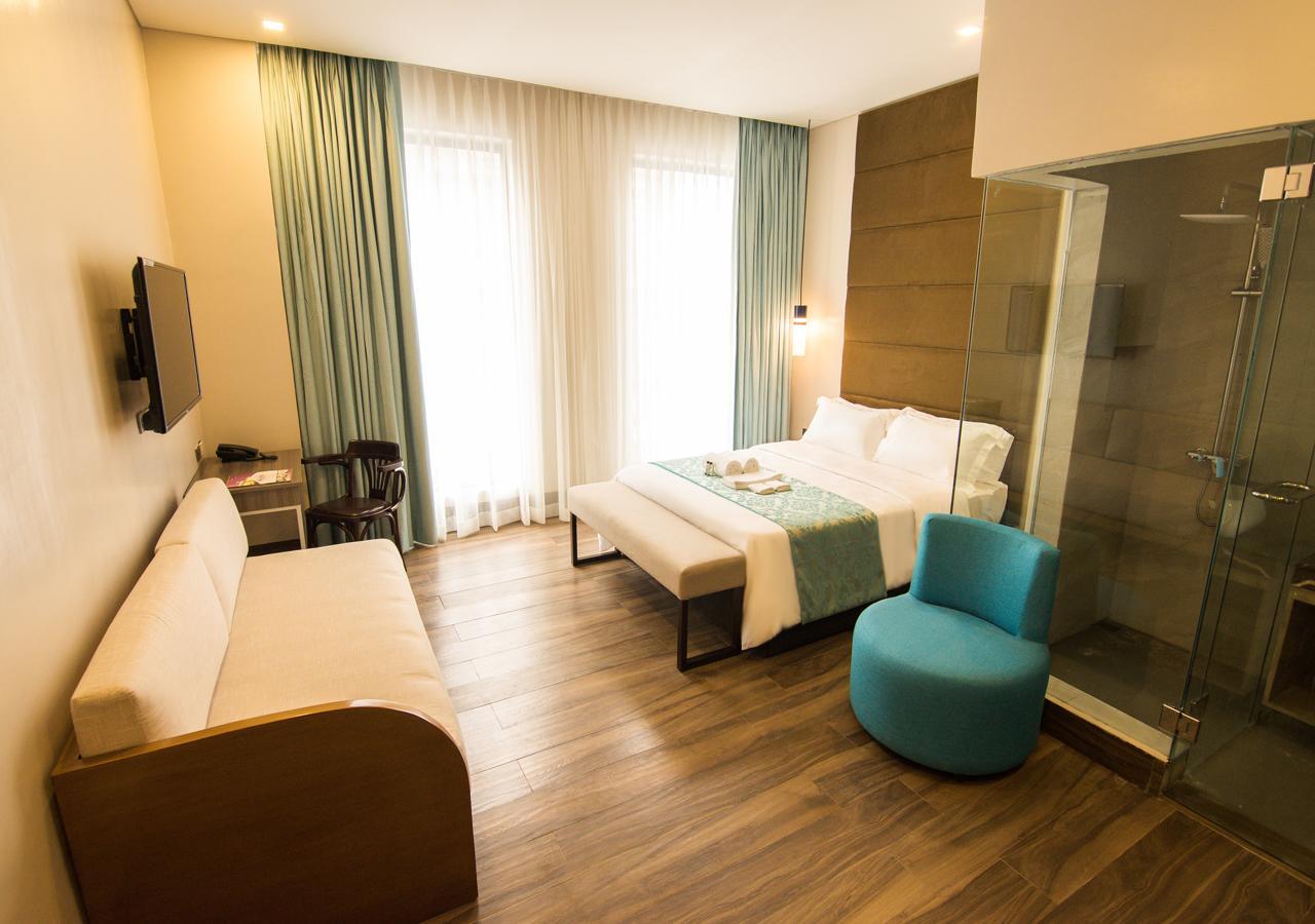 Goldberry Lite Hotel Iloilo City Bagian luar foto