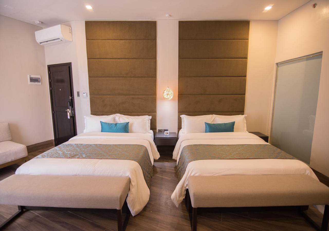 Goldberry Lite Hotel Iloilo City Bagian luar foto