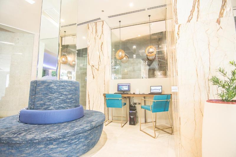 Goldberry Lite Hotel Iloilo City Bagian luar foto