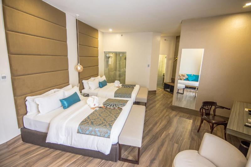 Goldberry Lite Hotel Iloilo City Bagian luar foto